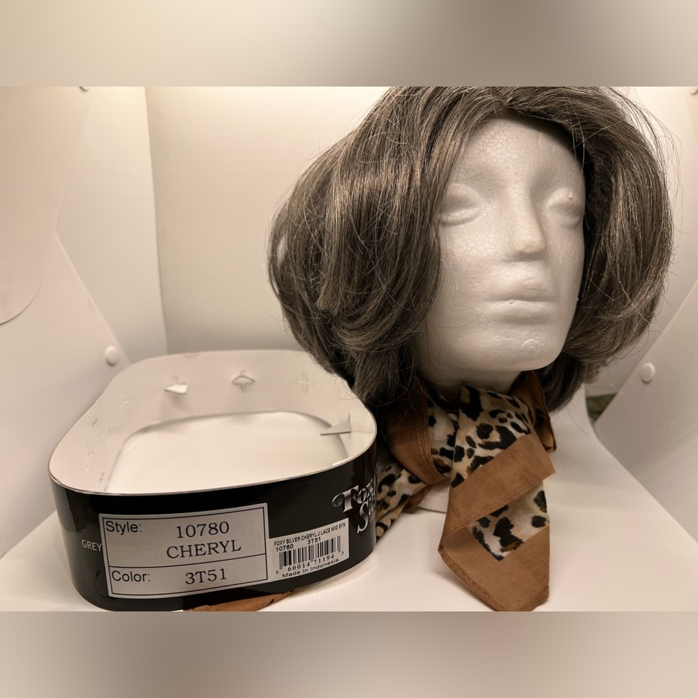Foxy Silver Gray Wig #CancerSucks